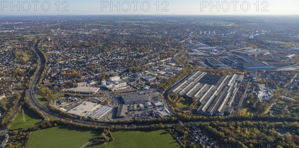Aerial view, industrial area Dümpten, Mannesmannallee, motorway A40, Dümpten - West, Mülheim an der Ruhr, Ruhr area, North Rhine-Westphalia, Germany, Aldi supermarket, Aldi Süd, DE, Europe, commercial enterprises, commercial area, commercial park, commercial location, commercial use, property tax, real estate, industrial area, industrial building, industrial site, aerial view, aerial photography, aerial photography, apartment buildings, metro, apartment buildings, photovoltaic, photovoltaic system, solar, solar system, solar energy, solar energy, overview, Vallourec Germany, bird's-eye view, residential area, residential buildings, birds-eyes view, overview
