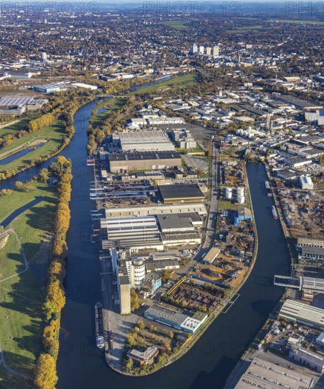 Aerial view, Rhine-Ruhr harbour Mülheim, shipping canal, Am Nordhafen, Rheinstraße, Speldorf, Mülheim an der Ruhr, Ruhr area, North Rhine-Westphalia, Germany, Aspera Brauerei Riese GmbH, DE, Europe, commercial enterprises, commercial area, commercial park, commercial location, commercial use, harbour, harbour area, harbour road, harbour overview, industrial area, industrial building, industrial site, aerial view, aerial photography, aerial photography, Ruhrorter Straße, Siemens Energy, overview, bird's-eye view, birds-eyes view, overview