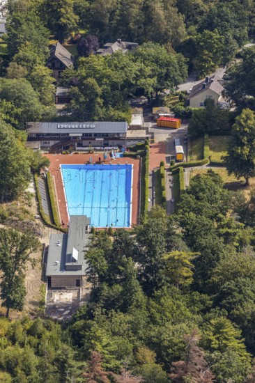 Aerial photo, outdoor pool, Bürgerbad Leitmecke, pandemic fear, distance rule, corona virus, Menden, Sauerland, Märkischer Kreis, North Rhine-Westphalia, Germany, bathing establishment, bathing resort, Bürgermeister-Rau-Straße, corona crisis, corona measures, corona fear, Covid-19, DE, Europe, leisure, leisure facility, leisure pool, leisure activities, hygiene measures, aerial view, aerial photography, aerial photography, pool, swimming pool, swimming pool, swimming pleasure, overview, virus, bird's eye view, water fun, birds-eyes view, overview