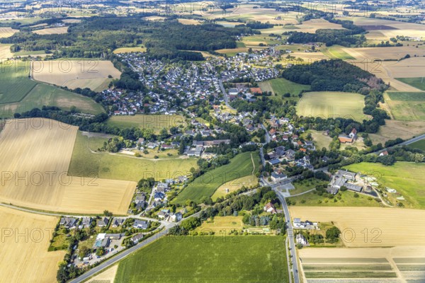 Aerial view, view of Halingen, farm, Osterfeldstraße, Menden, Sauerland, Märkischer Kreis, North Rhine-Westphalia, Germany, DE, Europe, aerial view, aerial photography, aerial photography, overview, bird's-eye view, forest, meadows and fields, birds-eyes view, overview