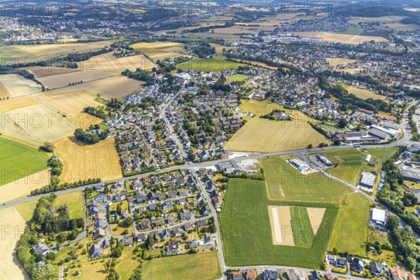 Aerial view, local view Holzen, Menden, Sauerland, Märkischer Kreis, North Rhine-Westphalia, Germany, DE, Europe, property tax, real estate, aerial view, aerial photography, aerial photography, overview, bird's-eye view, meadows and fields, housing estate, living and living, residential area, residential buildings, quality of living, residential neighbourhood, housing estate, birds-eyes view, overview