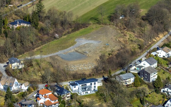 Aerial view, fallow land, residential area Unterm Hasenfeld, Meschede, Sauerland, North Rhine-Westphalia, Germany, DE, Europe, property tax, real estate, aerial view, aerial photography, aerial photography, overview, bird's-eye view, housing estate, living and living, residential area, residential buildings, housing estate, birds-eyes view, overview