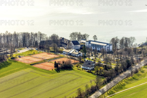 Aerial view, Welcome Hotel Meschede Hennesee, Meschede, Sauerland, North Rhine-Westphalia, Germany, 4-star hotel, forestation, DE, Europe, gastronomy, Hennesee, Hennetalsperre, hotel, hotel facilities, hotel business, aerial view, aerial photography, aerial photography, MS Hennesee, ship, landing stage, lake hotel, sport, dam, tennis, tennis facility, tennis courts, overview, bird's-eye view, forest, forest area, woodland, birds-eyes view, overview
