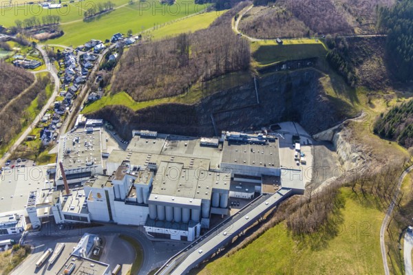 Aerial photo, Brewery C.& A. VELTINS GmbH & Co. KG, Grevenstein, Meschede, Sauerland, North Rhine-Westphalia, Germany, An der Streue, brewery, DE, Europe, beverage producer, aerial view, aerial photography, aerial photography, overview, Veltins, bird's eye view, birds-eyes view, overview
