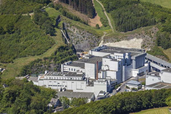 Aerial view, Brewery C.& A. VELTINS GmbH & Co. KG, new construction high-bay warehouse, Grevenstein, Meschede, Sauerland, North Rhine-Westphalia, Germany, An der Streue, construction work, construction site, construction crane, construction measure, construction project, construction site, brewery, DE, Europe, beverage manufacturer, Hochsauerlandkreis, hilly landscape, capacity requirement, aerial view, aerial photography, aerial photography, new construction, overview, Veltins, bird's-eye view, forest area, meadows and fields, birds-eyes view, overview