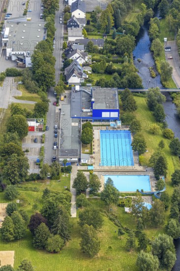 Aerial view, indoor and outdoor pool Meschede, Meschede, Sauerland, Hochsauerlandkreis, North Rhine-Westphalia, Germany, bathing establishment, bathing resort, DE, Europe, outdoor pool, leisure, leisure pool, indoor pool, Le-Puy-Straße, lawn, aerial view, aerial photography, aerial photography, pool, swimming pool, swimming pool, swimming pleasure, overview, bird's eye view, water fun, birds-eyes view, overview