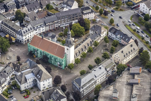 Aerial view, Catholic parish church St. Walburga, construction site renovation, war memorial, Kaiser-Otto-Platz, Meschede, Sauerland, Hochsauerlandkreis, North Rhine-Westphalia, Germany, place of worship, construction work, construction area, construction site, construction measure, construction project, construction site, DE, monument, memorial complex in memory of the fallen of the war 1870/71, renewal, Europe, religious community, place of worship, church, parish, denomination, aerial view, aerial photography, aerial photography, square, religion, renovation, redevelopment, Stiftsplatz, overview, covering, bird's-eye view, birds-eyes view, overview
