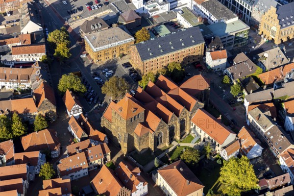Aerial view, city centre, Ev.-Luth. St.-Martini Church, Weser-Kolleg, Minden, Ostwestfalen-Lippe, OWL, North Rhine-Westphalia, Germany, place of worship, education, educational institution, DE, Europe, religious community, place of worship, grammar school, holy place, church, parish, denomination, teaching institute, aerial photograph, aerial photography, aerial photography, OWL book, OWL book, East Westphalia, religion, religious site, school, overview, bird's-eye view, birds-eyes view, overview