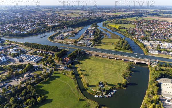 Aerial view, waterway junction Minden, river Weser, Mittellandkanal, Nordstadt, Minden, Ostwestfalen-Lippe, OWL, North Rhine-Westphalia, Germany, bridge, DE, Europe, distant view, aerial view, aerial photography, aerial photography, OWL book, OWL book, East Westphalia, trough bridge, overview, bird's-eye view, water bridge, birds-eyes view, overview