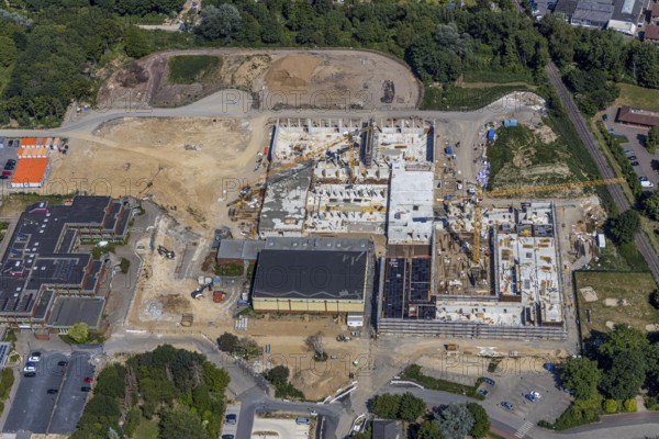 Aerial photo, Berufskolleg für Technik Mörs, construction site of new school building, vocational college campus, joint campus of the vocational college for technology, the Hermann-Gmeiner vocational college, the Mercator vocational college and the specialised seminar for geriatric care, Mörs, Ruhr area, North Rhine-Westphalia, Germany, DE, Europe, birds-eyes, view, aerial photograph, aerial photography, aerial photography, overview, overview, bird's eye view, vocational school, training, profession, apprenticeship, technical college