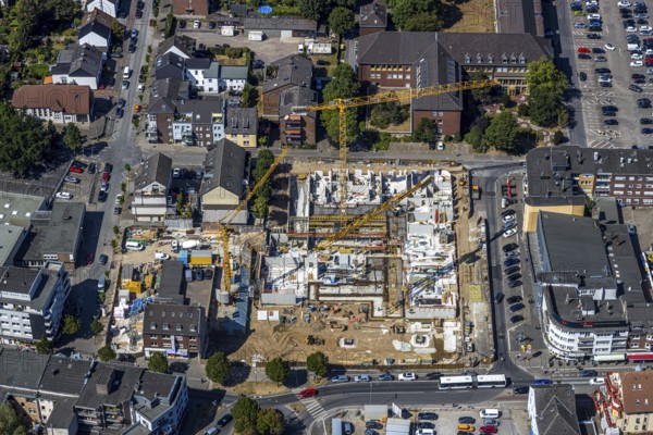 Aerial view, Horten C&A wasteland, new construction of 139 rental flats, Mörs, Ruhr area, North Rhine-Westphalia, Germany, DE, Europe, birds-eyes, view, aerial photography, aerial photography, overview, overview, bird's eye view, living, flat, houses, residential buildings, housing estate, settlement