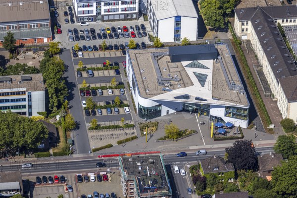 Aerial photograph, Mörs town archive, Mörs library, Wilhelm-Schroeder-Straße, Mörs, Ruhr area, North Rhine-Westphalia, Germany, DE, Europe, birds-eyes, view, aerial photograph, aerial photography, aerial photography, overview, overview, bird's-eye view, archive, history, town history, books, media, reading, audio books, information, fiction, knowledge, culture