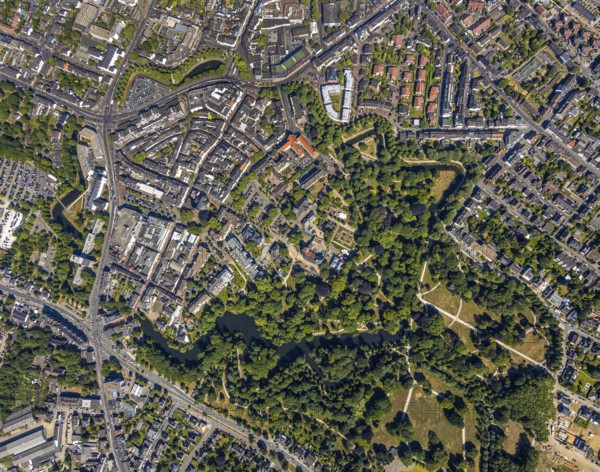 Aerial view, overview centre, structure Dutch model fortification, jagged ring of ramparts, bastions, Mörs castle park, Mörs, Ruhr area, North Rhine-Westphalia, Germany, DE, Europe, birds-eyes, view, aerial photograph, aerial photography, aerial photography, overview, bird's eye view, city centre, centre, town centre, Statdmitte