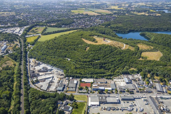Aerial photograph, Rheinpreussen spoil tip, Das Geleucht, pit lamp, art object by Otto Piene on the Rheinpreussen spoil tip, the largest mining artwork in the world, Mörs, Ruhr area, North Rhine-Westphalia, Germany, DE, Europe, birds-eyes, view, aerial photograph, aerial photography, aerial photography, overview, overview, bird's eye view, mining, overburden, coal, colliery