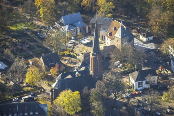 Aerial photograph, Mörs Castle, St Joseph's Catholic Church, Mörs, Ruhr area, North Rhine-Westphalia, Germany, DE, Europe, Grafschafter Museum, manor house, manor building, fort, aerial photograph, aerial photography, aerial photography, rose garden, castle, castle grounds, overview, bird's-eye view, overview