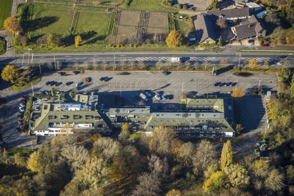 Aerial photo, Hotel Mörs Van der Valk, Moers-Vinn, Mörs, Ruhr area, North Rhine-Westphalia, Germany, DE, Europe, gastronomy, hotel, hotel facilities, hotel industry, Krefelder Straße, aerial view, aerial photography, aerial photography, overview, accommodation, bird's eye view, birds-eyes view, overview
