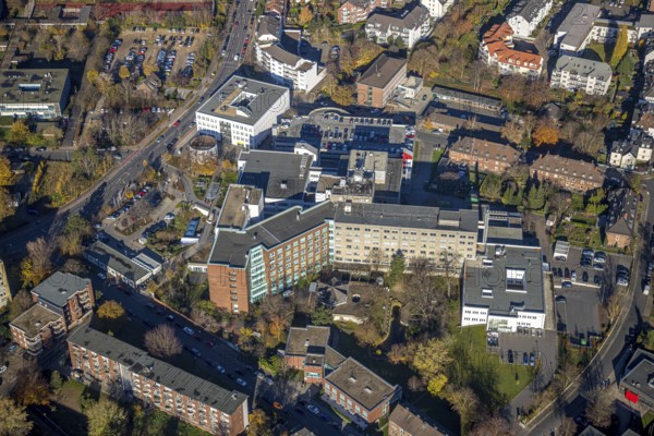 Aerial view, St. Josef Krankenhaus, Asberger Straße, Mörs, Ruhr area, North Rhine-Westphalia, Germany, DE, Europe, healthcare, hospital, clinic, clinic centre, hospital, aerial photograph, aerial photography, aerial photography, medical facility, medical assistance, emergency service, overview, bird's eye view, birds-eyes view, overview, medical care