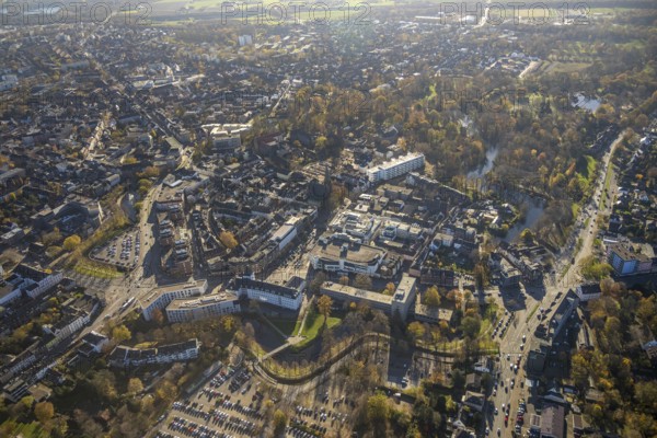 Aerial view, Old Town, Wall Centre, Mörs Town Hall, Evangelical Town Church, District Court, Mörs, Mörs Castle, Mörs Castle, Mörs Mörs, Ruhr Area, North Rhine-Westphalia, Germany, DE, Europe, Haagstraße, Hanckwitzstraße, fort, aerial view, aerial photography, aerial photography, Moersbach, castle, castle park, moat, overview, bird's-eye view, overview