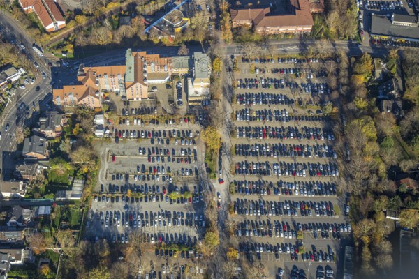 Aerial view, Mörs registration and driving licence office, Stadt-Panorama - Niederrhein Verlag und Medienservice, car parks Mühlenstraße Nordring, Mörs, Ruhr area, North Rhine-Westphalia, Germany, Bach, DE, Europe, aerial view, aerial photography, aerial photography, Mörser Benden, car parks, overview, publisher, publishing house, bird's eye view, bird's eye view, former tax office, overview