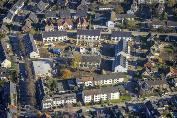 Aerial view, construction site, new building, residential park Taubenstraße, Rheinkamp-Meerbeck, Mörs, Ruhr area, North Rhine-Westphalia, Germany, construction work, construction, construction area, building site, building plots, construction project, construction site, DE, Europe, property tax, real estate, aerial photograph, aerial photography, aerial photography, new building, terraced houses, overview, bird's eye view, residential complex, living and living, residential area, residential buildings, residential quality, residential neighbourhood, housing estate, birds-eyes view, overview