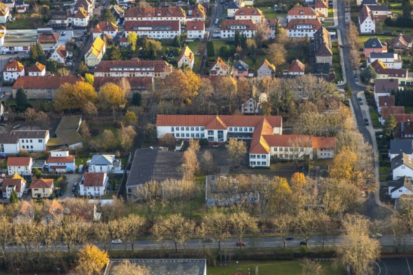 Aerial photo, Pauli Hauptschule Soest, Soest, Soester Börde, North Rhine-Westphalia, Germany, education, educational institution, DE, Europe, secondary school, autumn colours, educational institute, aerial photography, aerial photography, Müllingser Weg, school, overview, bird's eye view, birds-eyes view, overview