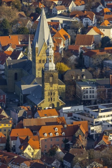 Aerial view, city centre view, old town, St. Petri Church Alde Kerke, St. Patrokli Cathedral, Soest, Soester Börde, North Rhine-Westphalia, Germany, place of worship, city, DE, cathedral, cathedral square, Europe, religious community, place of worship, property tax, real estate, church, parish, denomination, aerial view, aerial photography, aerial photography, Petrikirchhof, religion, overview, bird's-eye view, bird's-eye view, catholic church, overview, red roofs, red house roofs