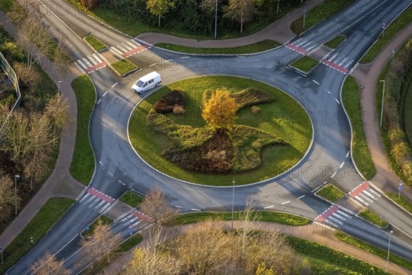 Aerial view, New roundabout Danziger Ring, Oestinghauser Straße, Soest, Soester Börde, North Rhine-Westphalia, Germany, DE, Europe, roundabout, roundabout, aerial view, aerial photography, aerial photography, road traffic, overview, bird's eye view, zebra crossing, birds-eyes view, overview