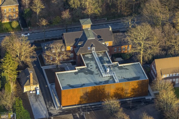 Aerial view, construction site extension Niederbergheimer Straße 24, former agricultural school, new location district archive, city archive Soest and city archaeology Soest, Soest, Soester Börde, North Rhine-Westphalia, Germany, extension, archive, construction work, construction area, building site, building plots, construction, construction project, construction site, DE, monument protection, Europe, property tax, real estate, aerial view, aerial photography, aerial photography, new building, Niederbergheimer Straße, city archive, overview, bird's-eye view, birds-eyes view, heritage-protected building, overview