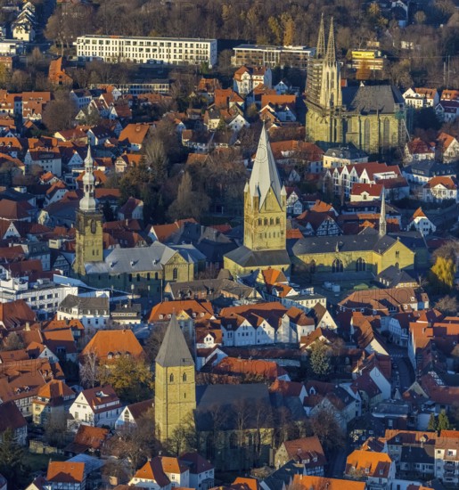 Aerial view, city centre view, old town, protestant church Sankt Maria zur Wiese, St. Petri Alde Kerke, St. Patrokli-Dom, Sankt Pauli Kirche, St. Albertus-Magnus-Kirche, Soest, Soester Börde, North Rhine-Westphalia, Germany, place of worship, City, DE, Domplatz, Europe, religious community, place of worship, property tax, real estate, church, parish, denomination, aerial view, aerial photography, aerial photography, Paulistraße, Petrikirchhof, religion, overview, bird's-eye view, Wiesenstraße, living and life, residential area, residential buildings, birds-eyes view, catholic church, overview, red roofs, red house roofs