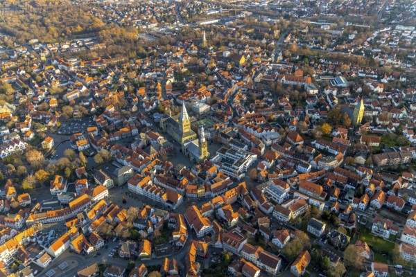 Aerial view, city centre view, old town, St. Petri Church Alde Kerke, St. Patrokli Cathedral, Soest, Soester Börde, North Rhine-Westphalia, Germany, place of worship, city, DE, cathedral, cathedral square, Europe, religious community, place of worship, property tax, real estate, church, parish, denomination, aerial view, aerial photography, aerial photography, Petrikirchhof, religion, overview, bird's-eye view, bird's-eye view, catholic church, overview, red roofs, red house roofs