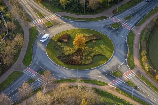 Aerial view, New roundabout Danziger Ring, Oestinghauser Straße, Soest, Soester Börde, North Rhine-Westphalia, Germany, DE, Europe, roundabout, roundabout, aerial view, aerial photography, aerial photography, road traffic, overview, bird's eye view, zebra crossing, birds-eyes view, overview