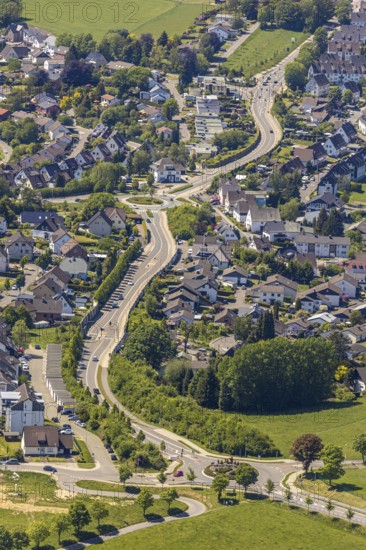 Aerial view, Fumberg Straße, Meinerzhagen, Märkischer Kreis, Sauerland, North Rhine-Westphalia, Germany, DE, Europe, property tax, real estate, roundabout, aerial view, aerial photography, aerial photography, overview, bird's-eye view, housing estate, housing and living, residential area, residential buildings, housing quality, housing estate, birds-eyes view, overview