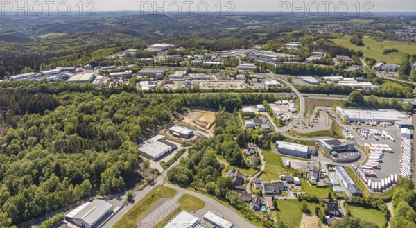Aerial view, industrial area Darmche, construction site, Meinerzhagen, Märkischer Kreis, Sauerland, North Rhine-Westphalia, Germany, DE, Darmcher Grund, Europe, commercial enterprises, commercial area, commercial park, commercial location, industrial area, industrial location, aerial photograph, aerial photography, aerial photography, overview, bird's-eye view, overview