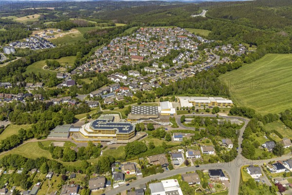 Aerial view, Rothenstein school centre, primary school Am Kohlberg, district Oberkorbecke, Meinerzhagen, Märkischer Kreis, Sauerland, North Rhine-Westphalia, Germany, education, educational institution, DE, Europe, primary school, Kohlberg, teaching institute, aerial view, aerial photography, aerial photography, Oberkorbecke, school, overview, bird's-eye view, overview