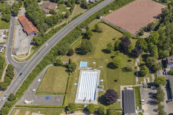 Aerial view, Meinerzhagener Freibadoase, Meinerzhagen, Märkischer Kreis, Sauerland, North Rhine-Westphalia, Germany, bathing establishment, bathing resort, DE, Europe, outdoor swimming pool, aerial view, aerial photography, aerial photography, swimming pool, sports field, overview, bird's-eye view, overview