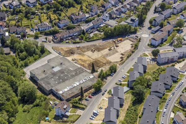 Aerial photo, construction site at Sportpalast GmbH, Siepener Weg, Meinerzhagen, Märkischer Kreis, Sauerland, North Rhine-Westphalia, Germany, construction work, construction area, construction site, construction project, construction site, DE, Europe, roundabout, aerial photo, aerial photography, aerial photography, overview, bird's-eye view, overview