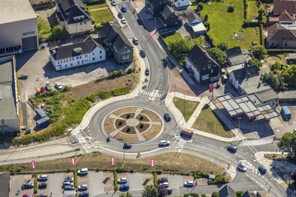 Aerial view, new roundabout Wuppertaler Straße, Niedersprockhövel, Sprockhövel, Ruhr area, North Rhine-Westphalia, Germany, construction work, construction area, construction site, building plots, construction project, construction site, DE, Ennepe-Ruhr-Kreis, Europe, roundabout, aerial view, aerial photography, aerial photography, new construction, road traffic, overview, traffic volume, bird's-eye view, overview