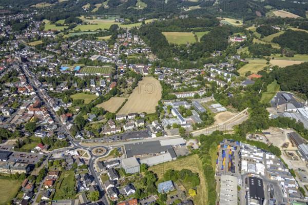 Aerial view, local view Niedersprockhövel, bypass road L70n between main road and Wuppertaler Straße, construction site and new roundabout, Sprockhövel, Ruhr area, North Rhine-Westphalia, Germany, DE, Ennepe-Ruhr-Kreis, Europe, property tax, aerial view, aerial photography, aerial photography, overview, bird's-eye view, housing estate, living and living, residential area, residential buildings, quality of living, housing estate, birds-eyes view, overview