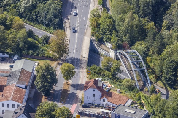 Aerial view, disused railway line with bridge, Iserlohner Landstraße, Westtangente, Menden, Sauerland, Märkischer Kreis, North Rhine-Westphalia, Germany, railway line, federal road B515, DE, Europe, aerial view, aerial photography, aerial photography, overview, bird's-eye view, overview, disused, dilapidated