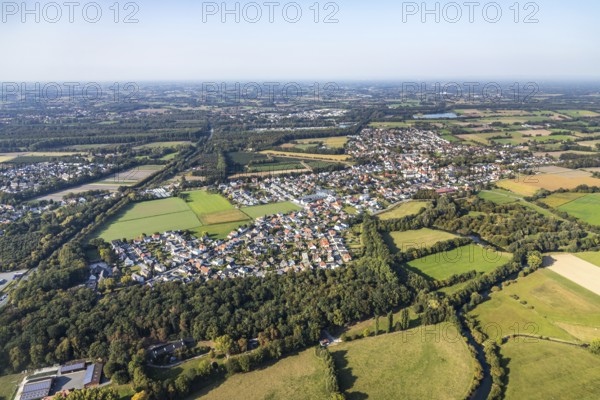 Aerial view, view of Lipperode with Lipperode Castle in the forest, River Lippe, Lippstadt, Soest district, North Rhine-Westphalia, Germany, DE, Europe, distant view, property tax, real estate, Kreis-Soest-Buch, KreisSoestBuch, aerial photograph, aerial photography, aerial photography, Merschgraben, NSG Lippeaue, nature reserve, overview, bird's-eye view, forest area, residential area, living and living, residential area, residential buildings, residential quality, residential neighbourhood, housing estate, birds-eyes view, overview