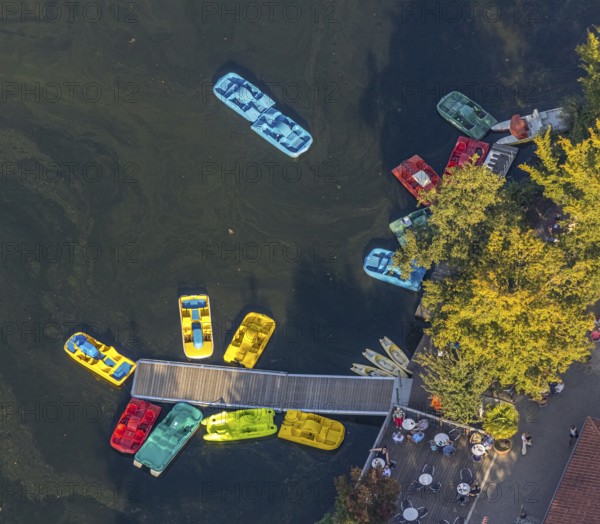 Aerial view, Alberssee, boat landing stage, pedal boats, Rebbeke, Lippstadt, Soest district, North Rhine-Westphalia, Germany, bathing lake, boats, boat ramp, boat hire, DE, Europe, leisure, leisure facility, leisure area, leisure pool, leisure activities, leisure enjoyment, Soest district book, Soest district book, aerial photograph, aerial photography, aerial photography, lake, overview, bird's-eye view, bird's-eye view, overview