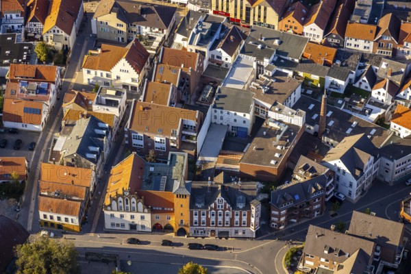 Aerial view, city centre, old town hall, Am Markt, fire station defence tower, Lübbecke, East Westphalia-Lippe, OWL, North Rhine-Westphalia, Germany, old town, library, DE, Europe, cultural centre, aerial view, aerial photography, aerial photography, media centre, media library Lübbecke, OWL book, OWLBuch, East Westphalia, town hall, overview, bird's-eye view, birds-eyes view, overview, red roofs