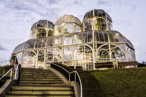 Estufa do Jardim Botânico de Curitiba. Curitiba, Paraná, Brasil. / Greenhouse of Botanic Garden. Curitiba, Parana, Brazil