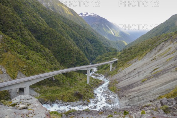 Scenery around Arthurs Pass in the South Alps of New Zealand