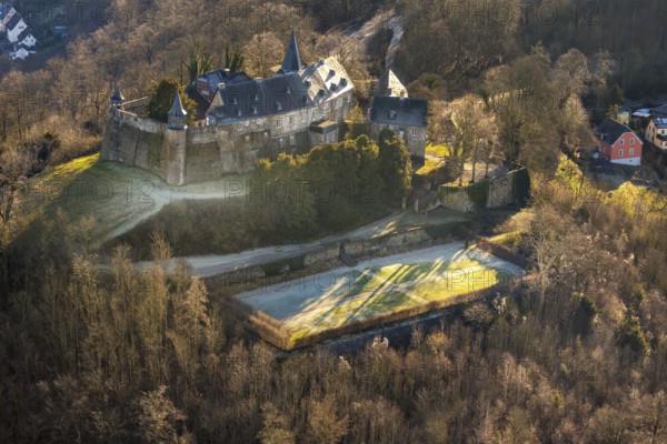 Aerial view, Hohenlimburg Castle, Hagen, Ruhr area, North Rhine-Westphalia, Germany, Alter Schlossweg, castle, castle complex, DE, Europe, property tax, hilltop castle, real estate, aerial view, aerial photography, aerial photography, castle, castle complex, castle hill, castle park, sight, overview, bird's-eye view, forest area, woodland, living and life, residential area, residential buildings, birds-eyes view, overview