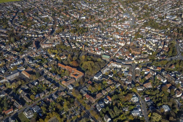 Aerial view, Old Town, Haltern Town Hall, St. Sixtus Church, historical buildings, Kardinal-von-Galen-Park, Siebenteufelsturm, Haltern am See, Ruhr area, North Rhine-Westphalia, Germany, Altstadtring, place of worship, authority, City, DE, Dr.-Conrads-Straße, ice rink, Europe, religious community, place of worship, property tax, holy place, real estate, city centre, church, parish, denomination, aerial view, aerial photography, aerial view, park, Haltern police station, town hall, religion, religious site, townscape, city area, city administration, city centre, tower, overview, bird's-eye view, Wall streets, residential area, living and life, residential area, residential buildings, quality of life, birds-eyes view, historic old town, historic landmark, overview, autumn, autumn leaves, golden October, autumnal