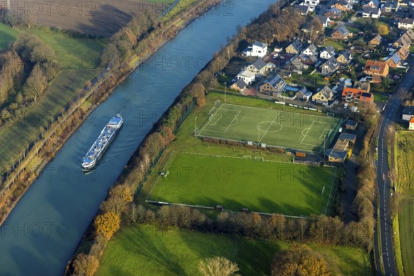 HALTERN AM SEE 16.12.2020 Ensemble of sports grounds of SV Bossendorf 1955 e.V. on Marler Straße in Haltern am See in the state of North Rhine-Westphalia, Germany // Ensemble of sports grounds of SV Bossendorf 1955 e.V. on Marler Straße in Haltern am See in the state North Rhine-Westphalia, Germany. Photo: Hans Blossey