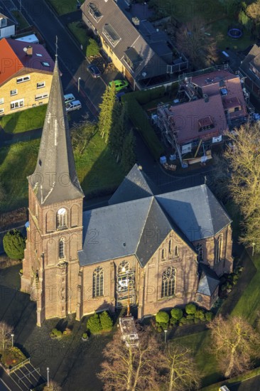HULLERN 16.12.2020 Church building St. Andreas Church in the village centre in Hullern in the state of North Rhine-Westphalia, Germany // Church building in the village of in Hullern in the state North Rhine-Westphalia, Germany. Photo: Hans Blossey, aerial view, aerial photograph, aerial photography, aerial photography, aerial photo, aerial photograph, aerial picture, Europe, Germany, North Rhine-Westphalia, Hullern, culture, religion, faith, building, building monument, church, ship, tower, facade, architecture, attraction, village, centre, centre of town, centre, // aerial photo, aerial photography, aerial picture, aerial view, air photo, Europe, North Rhine-Westphalia, Culture, belief, building, monument, church, nave, tower, facade, architecture, attraction, village, centre