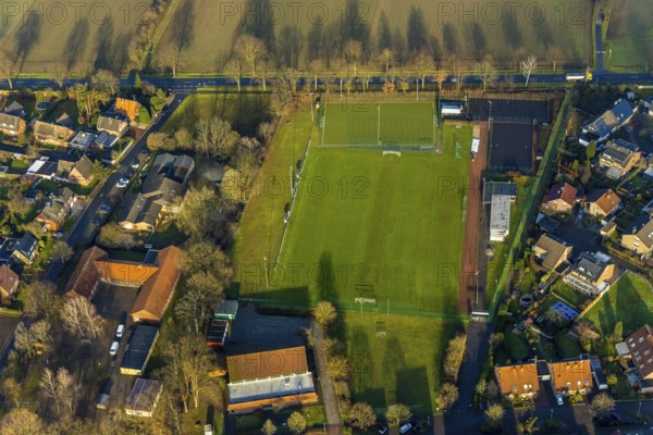 HULLERN 16.12.2020 School building and sports field of the Heideschule Hullern / Flaesheim on Schulstraße in Hullern in the state of North Rhine-Westphalia, Germany. Further information at: Heideschule Haltern am See - Flaesheim/Hullern // School building and sports field of Heideschule Hullern / Flaesheim on street Schulstraße in Hullern in the state North Rhine-Westphalia, Germany. Further information at: Heideschule Haltern am See - Flaesheim/Hullern. Photo: Hans Blossey, aerial photo, aerial photograph, aerial photography, aerial photography, aerofoto, aerial photograph, aerial picture, Europe, Germany, North Rhine-Westphalia, Hullern, culture, education, school, building, infrastructure, education, youth, young people, promotion, training, teaching, Education, investment, terrain, land, sports field, // aerial photo, aerial photography, aerial picture, aerial view, air photo, Europe, North Rhine-Westphalia, Culture, education, school, building, infrastructure, youth, young, promot...