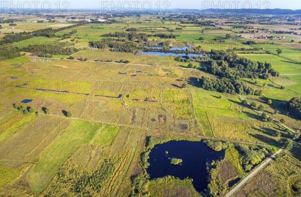 Aerial photo, Großes Torfmoor, Gehlenbeck, Hille, Lübbecke, Ostwestfalen-Lippe, OWL, North Rhine-Westphalia, Germany, DE, Europe, Hiller Moor, raised bog, aerial photo, aerial photography, aerial photography, moor, nature reserve Großes Torfmoor, Nettelstedter Moor, OWL book, OWL book, Ostwestfalen book, Torfmoor Lübbecke, overview, bird's eye view, birds-eyes view, overview